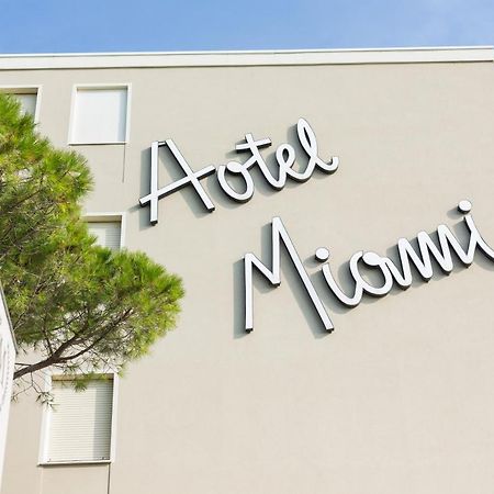 Color Miami Beach Family Hotel Milano Marittima Exterior foto
