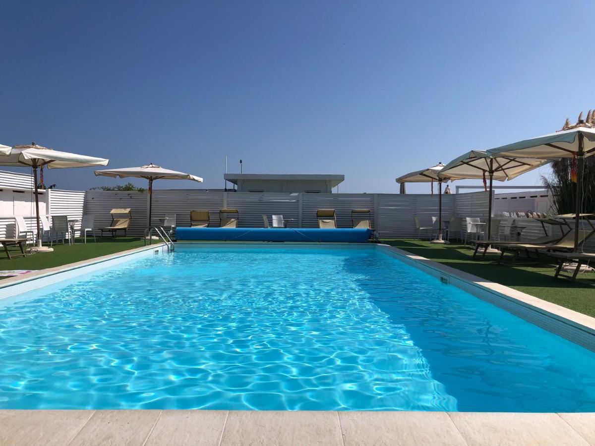 Color Miami Beach Family Hotel Milano Marittima Exterior foto